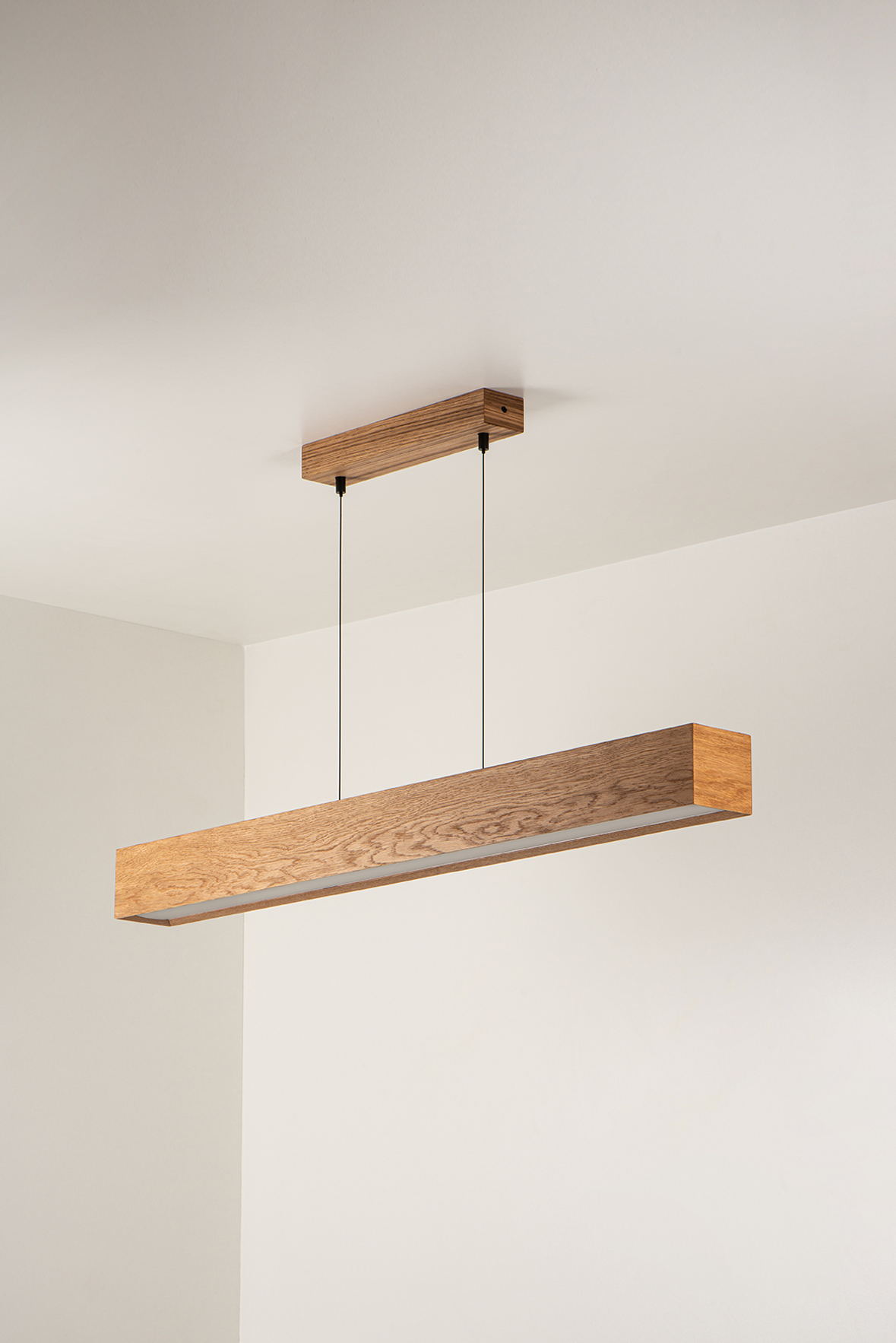 Изображение товара Светильник подвесной светодиодный Mid Century регулируемый белый свет пульт управления цвет бесцветный/прозрачный