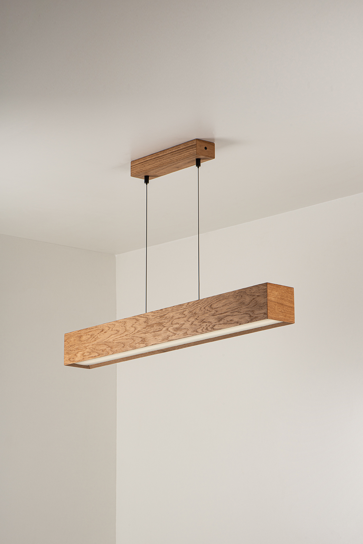 Изображение товара Светильник подвесной светодиодный Mid Century регулируемый белый свет пульт управления цвет бесцветный/прозрачный