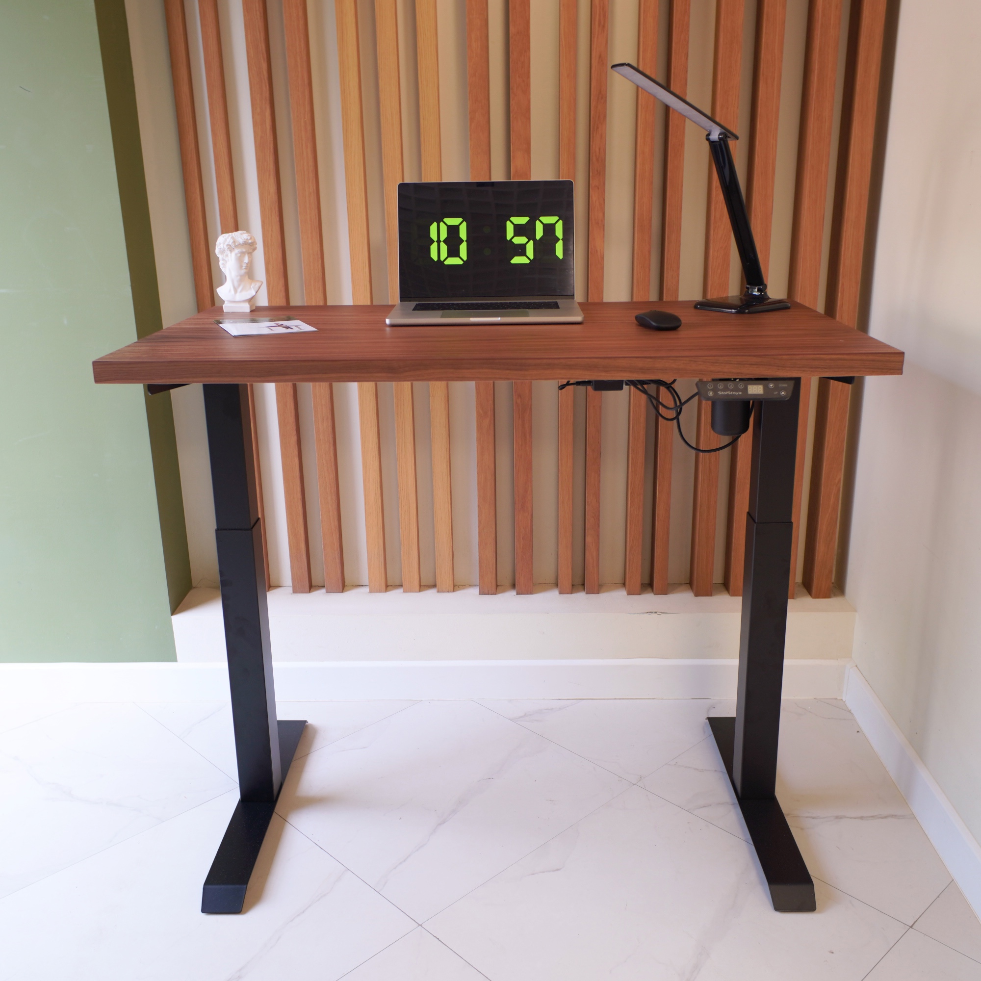 Изображение товара Стол компьютерный Stolstoya Se 211 120x121x65 см МДФ цвет американский орех/черный