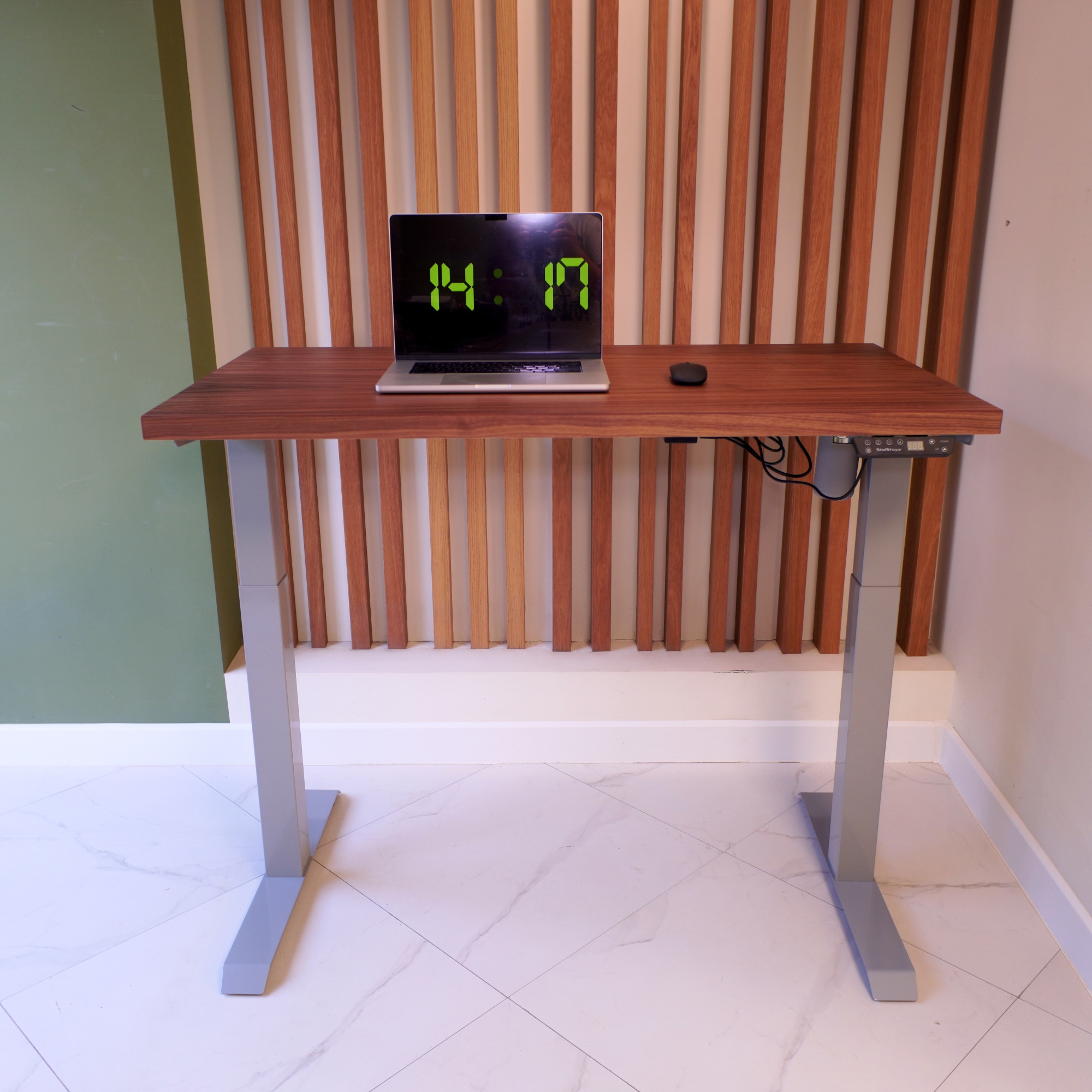 Изображение товара Стол компьютерный Stolstoya Se 211 140x121x70 см МДФ цвет американский орех/серый