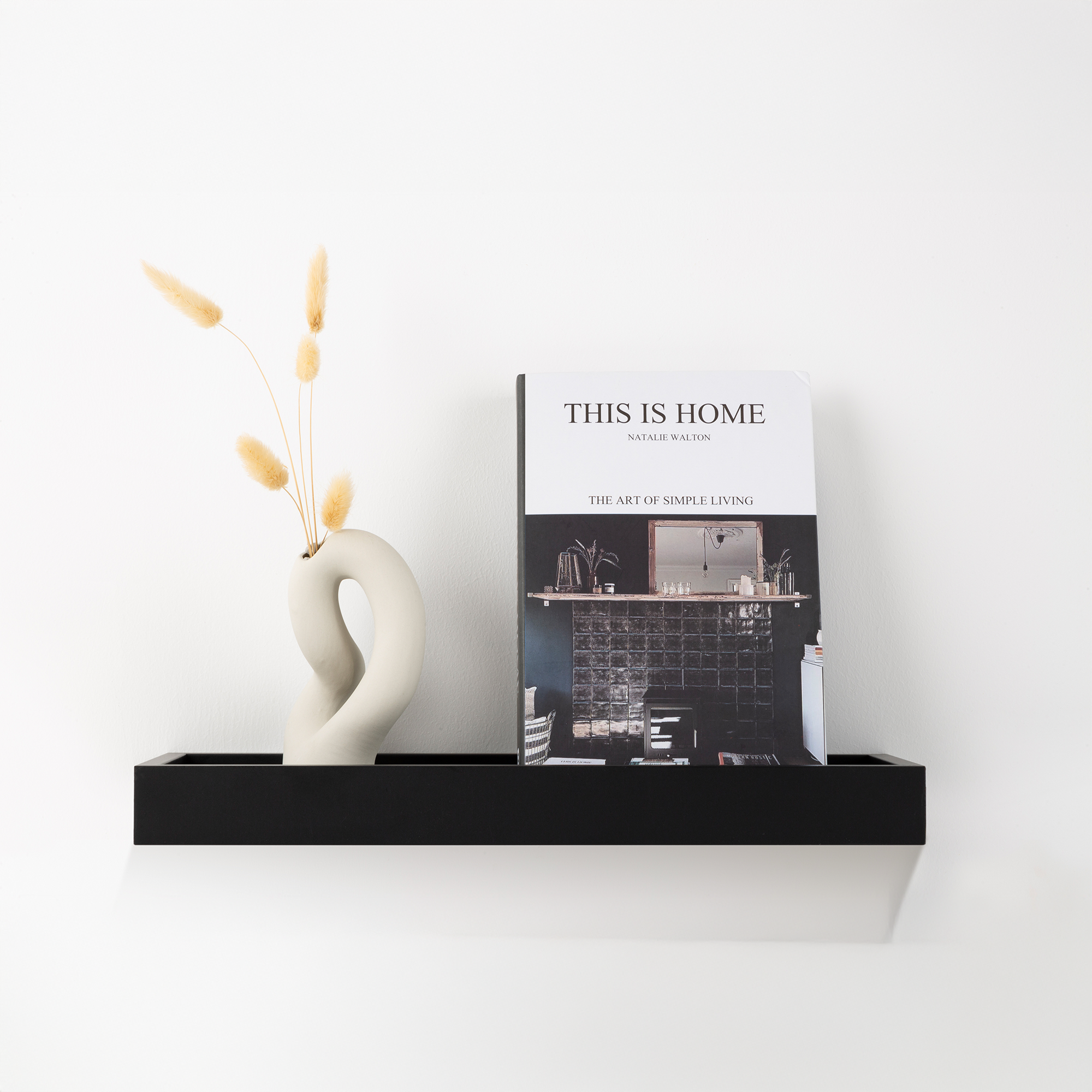 Изображение товара Настенная полка KONSENSA 40x15см из МДФ черная со скрытым креплением