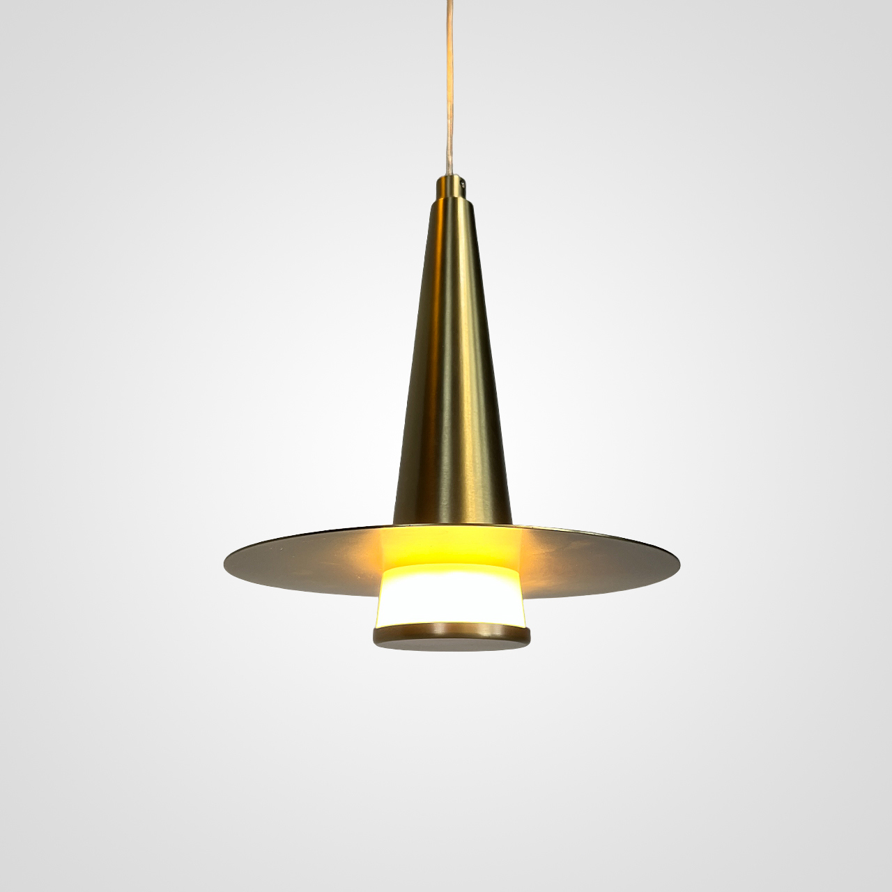 Изображение товара Светильник подвесной светодиодный Imperiumloft Cruise 3 м² регулируемый белый свет цвет жёлтый/золотой