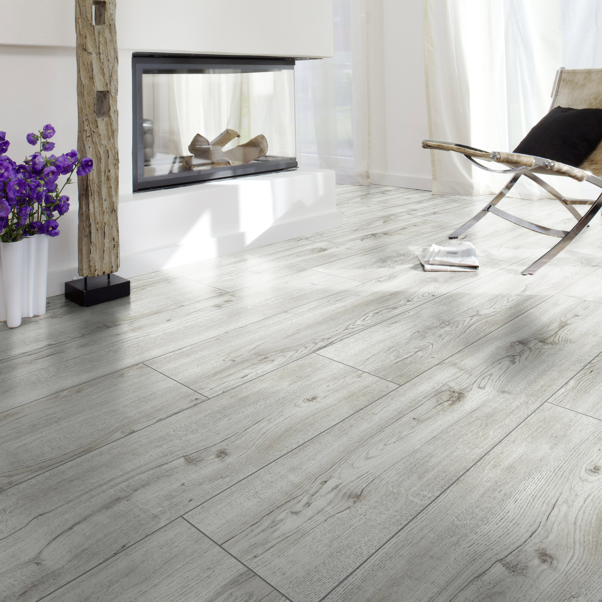 Изображение товара Ламинат Kronotex Exquisit Plus Дуб Монтмело Кремовый D3660Q 32 класс толщина 8 мм с фаской 2.694 м², цена за упаковку Изображение товара Ламинат Kronotex Exquisit Plus Дуб Монтмело Кремовый D3660Q 32 класс толщина 8 мм с фаской 2.694 м², цена за упаковку