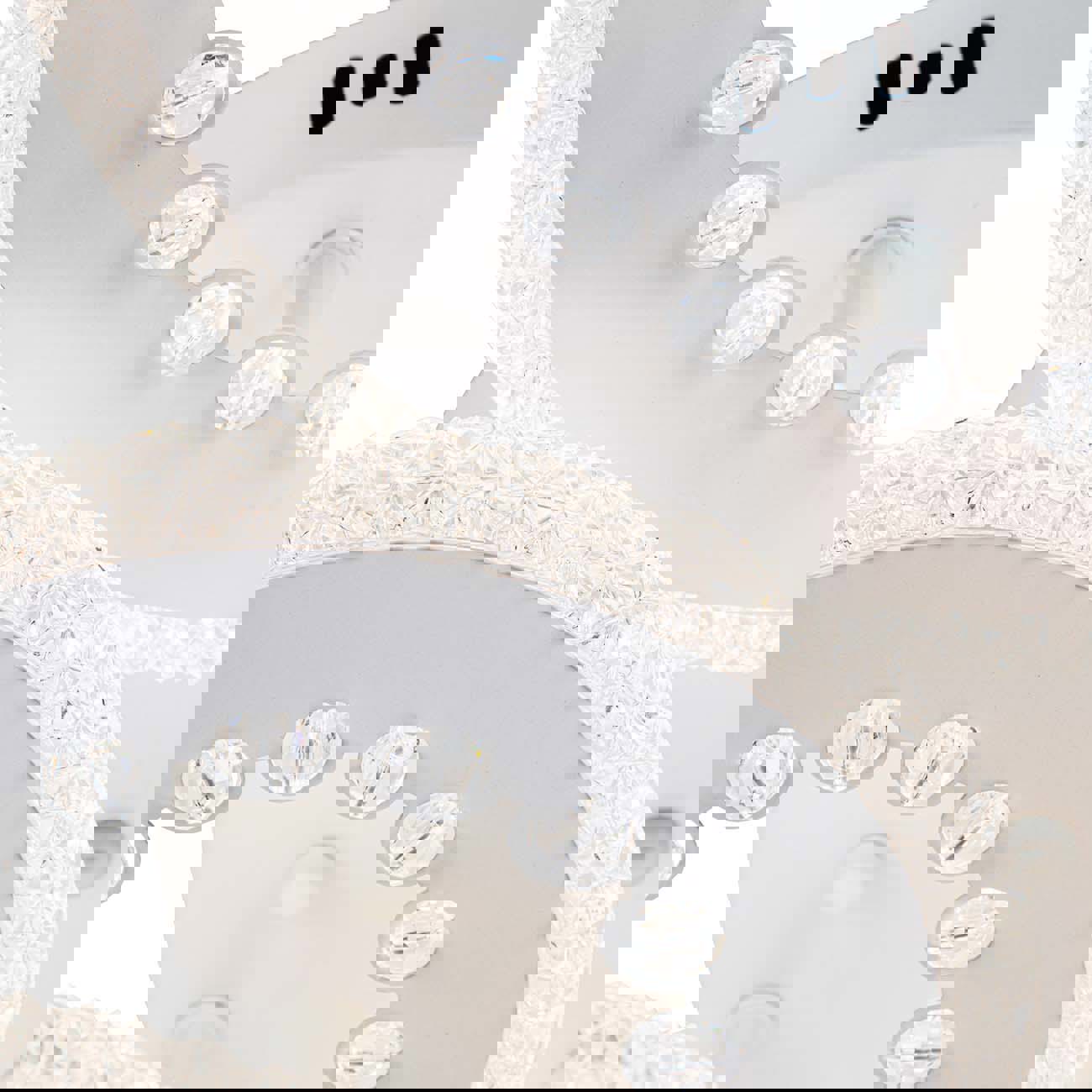 Изображение товара Люстра потолочная светодиодная Escada Dew 27,2 м² пульт регулировка белый свет