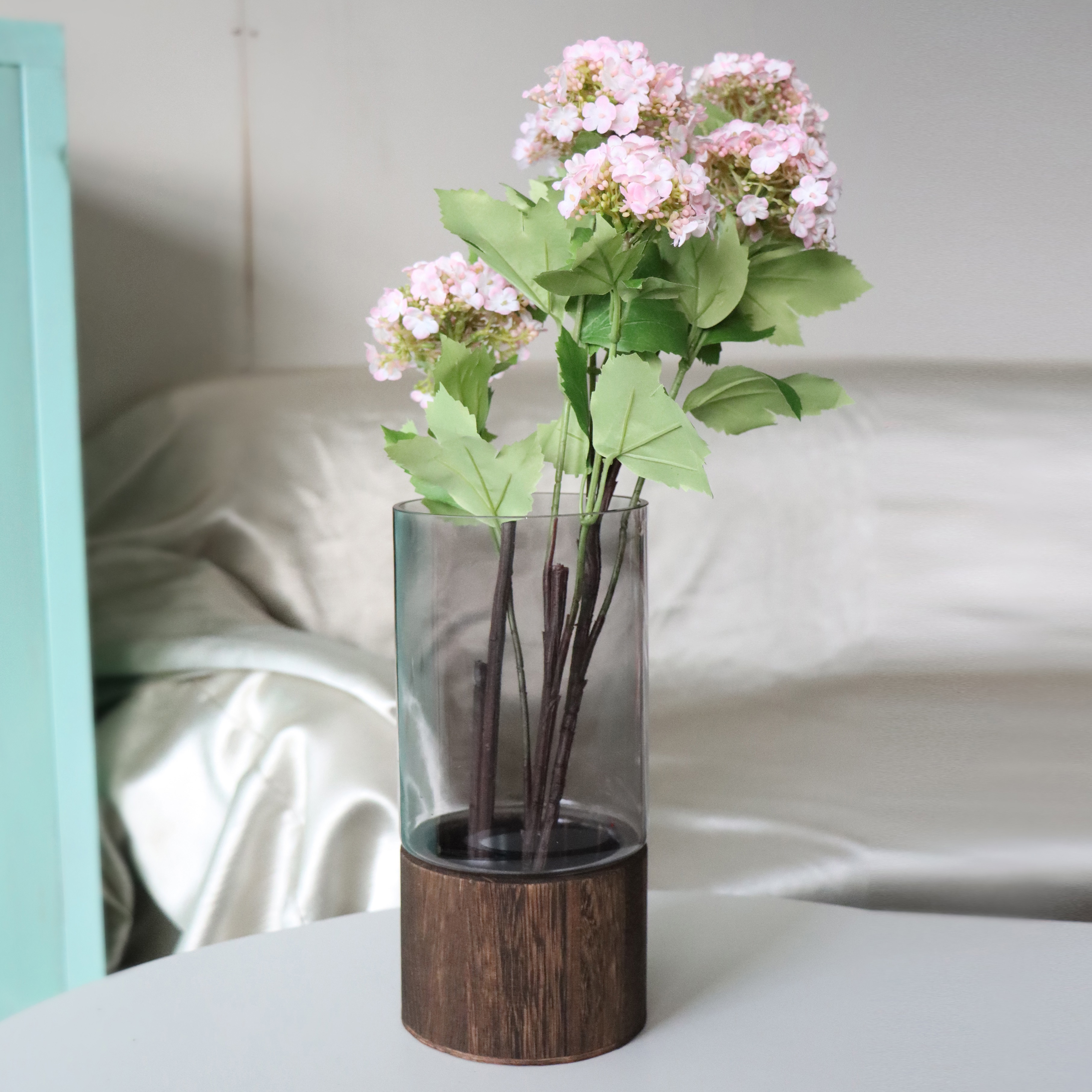 Изображение товара Ваза Tina из стекла с серым прозрачным дизайном, 25 см, цилиндр Изображение товара Ваза Tina из стекла с серым прозрачным дизайном, 25 см, цилиндр