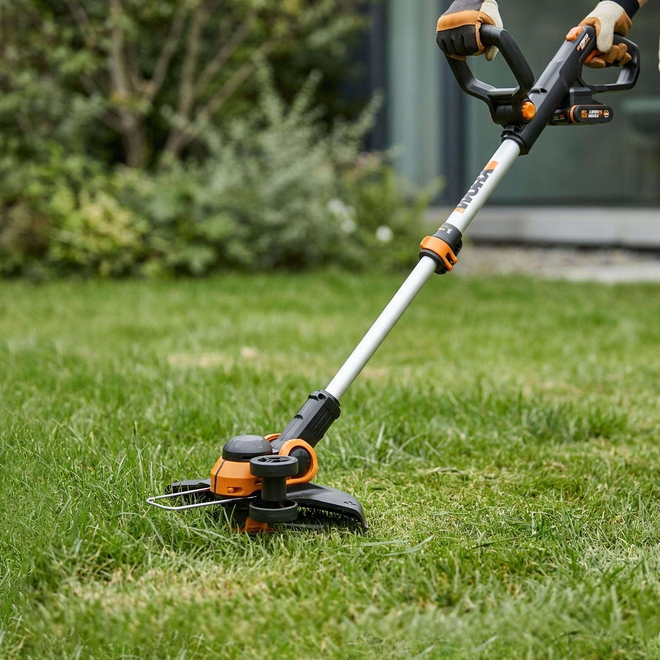Изображение товара Аккумуляторный триммер Worx WP164E 20 В, 30 см леска, 3 года гарантии